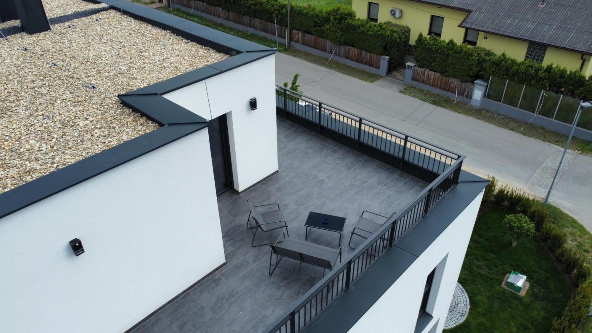 Apartament Weisses Haus Gerasdorf bei Wien Zewnętrze zdjęcie