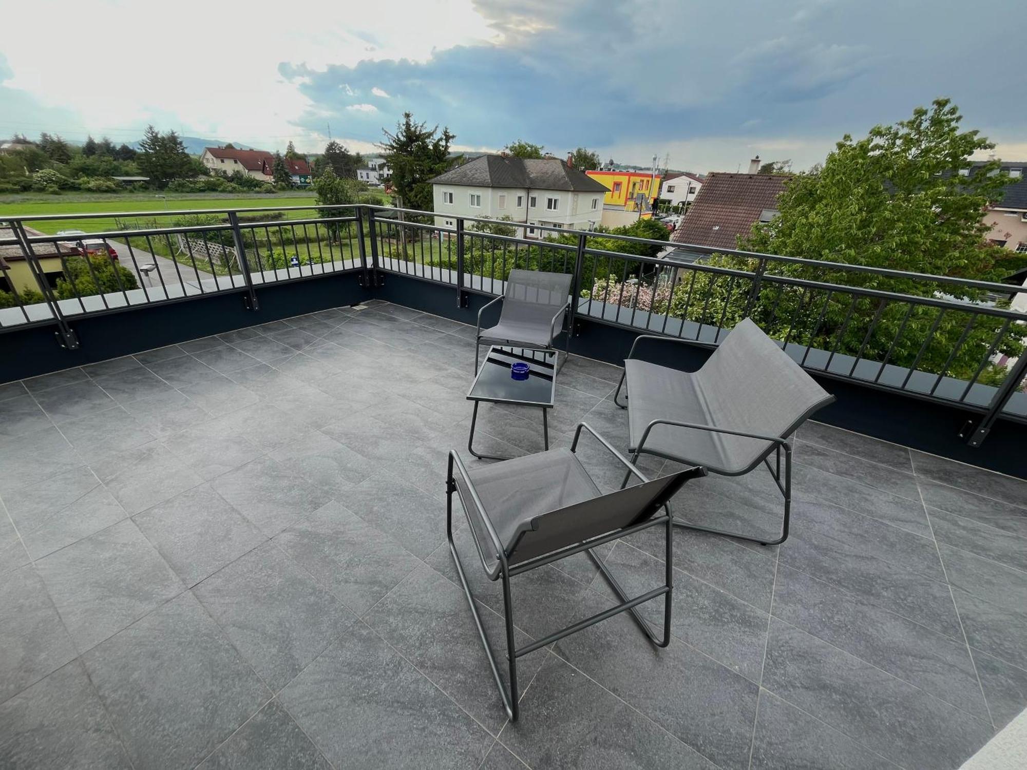 Apartament Weisses Haus Gerasdorf bei Wien Zewnętrze zdjęcie