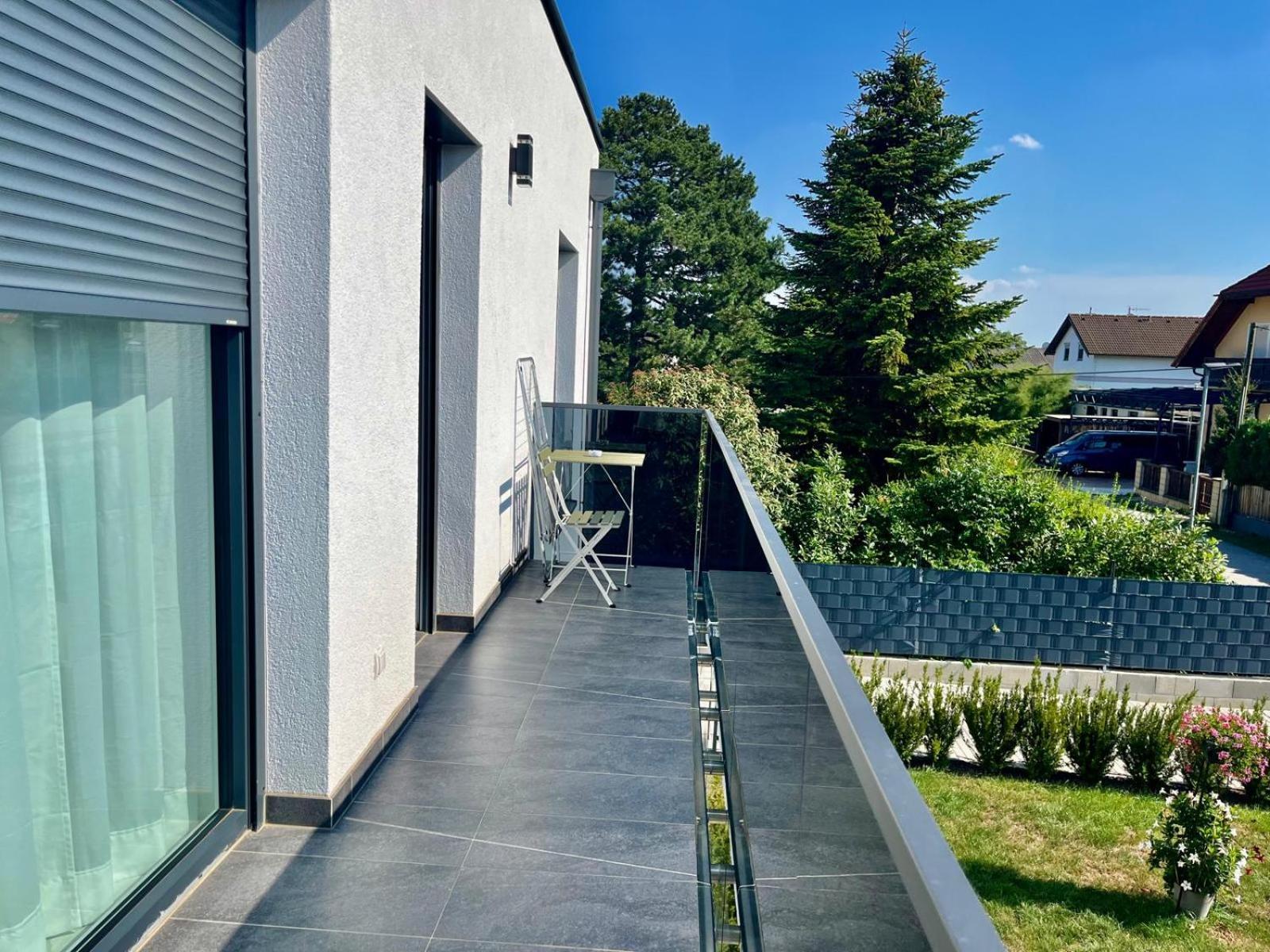 Apartament Weisses Haus Gerasdorf bei Wien Zewnętrze zdjęcie